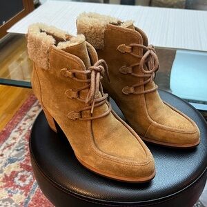 UGG Tan Ankle Boots with Shearling Trim, pointed toe, SIZE 8.
